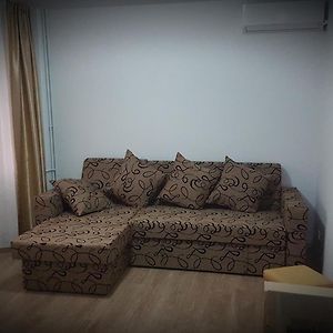 Suite pe colț